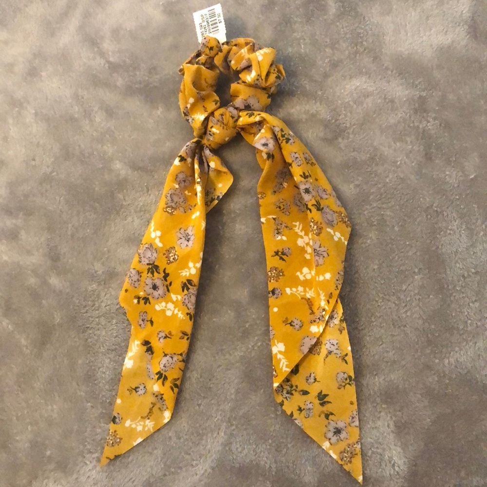 Free! NWT Maurice’s hair scarf!